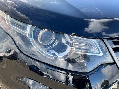 Used 2019 Land Rover Discovery Sport HSE image 33