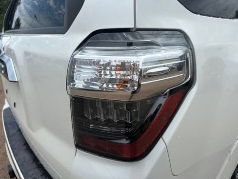 Used 2016 Toyota 4Runner Limited AWD/4WD image 8