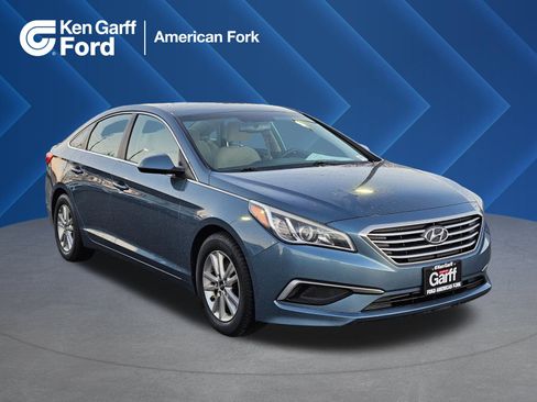 Used 2016 Hyundai Sonata SE image 1