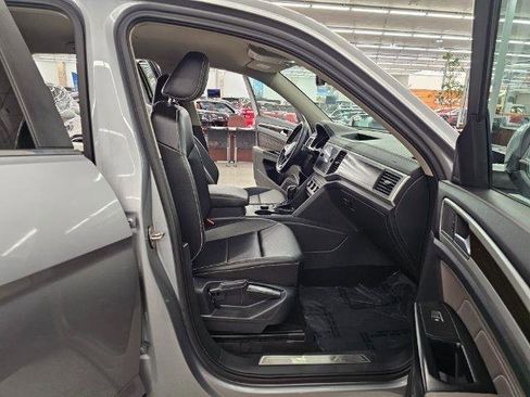 Used 2021 Volkswagen Atlas SE AWD/4WD image 32