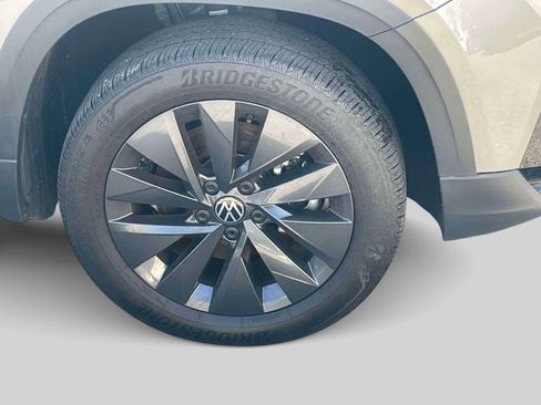 Used 2023 Volkswagen Taos S image 9