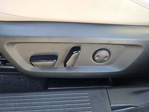 Used 2023 Nissan Rogue SL w/ SL Premium Package image 20