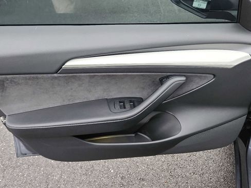 Used 2023 Tesla Model 3 Performance image 12