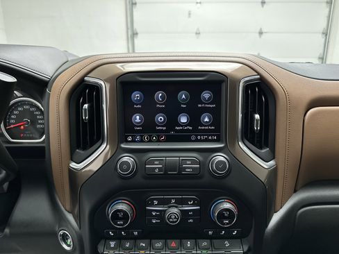 Used 2020 Chevrolet Silverado 2500 High Country image 38