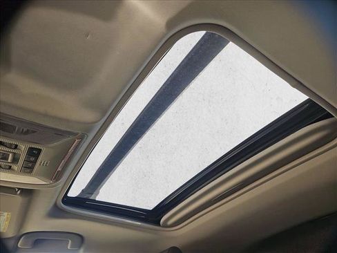 Used 2019 Toyota RAV4 XLE w/ Carpet Mat Package FWD image 14