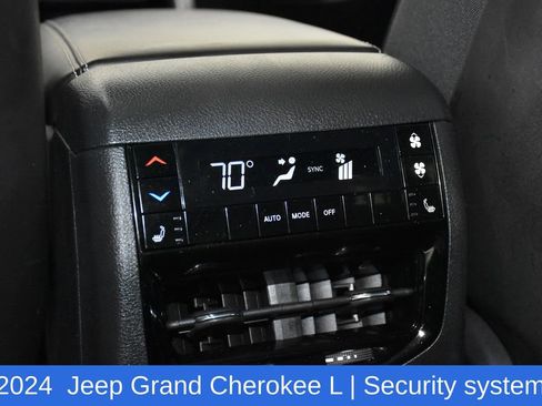 Used 2024 Jeep Grand Cherokee L Limited w/ Luxury Tech Group II image 27