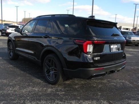 New 2025 Ford Explorer ST-Line w/ Premium Package image 5