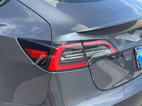Used 2023 Tesla Model 3 Performance AWD/4WD image 9