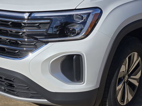 New 2026 Volkswagen Atlas SE image 6