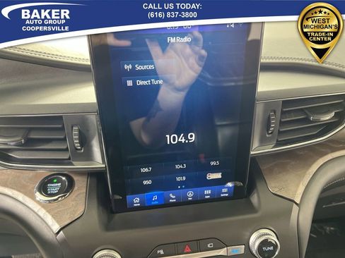 Used 2020 Ford Explorer Platinum w/ Premium Technology Package image 13