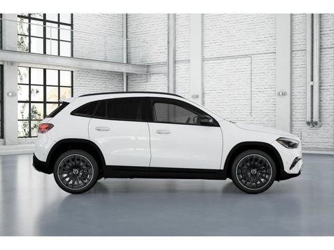 New 2026 Mercedes-Benz GLA 250 4MATIC image 16