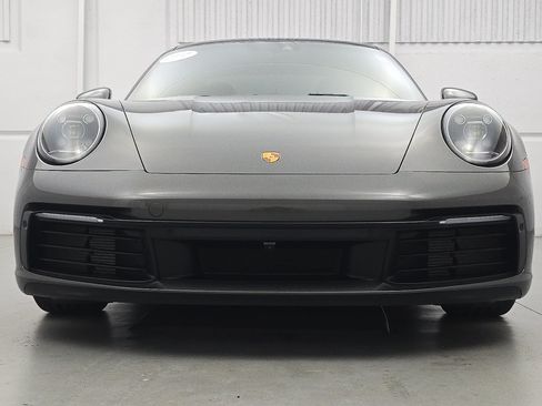 Certified 2022 Porsche 911 Carrera RWD image 10