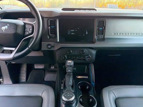 Used 2024 Ford Bronco Black Diamond image 21