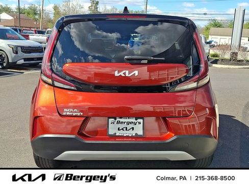 Used 2023 Kia Soul LX image 6