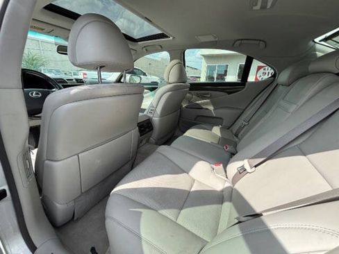 Used 2007 Lexus LS 460 RWD image 18
