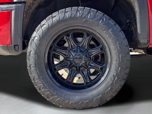 Used 2024 GMC Sierra 2500 AT4 w/ AT4 Premium Plus Package AWD/4WD image 31