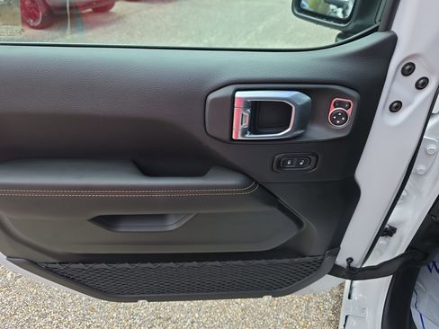 New 2026 Jeep Gladiator Sport image 17