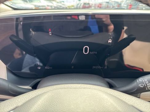 Used 2024 Buick Encore GX Avenir w/ Avenir Convenience Package FWD image 13