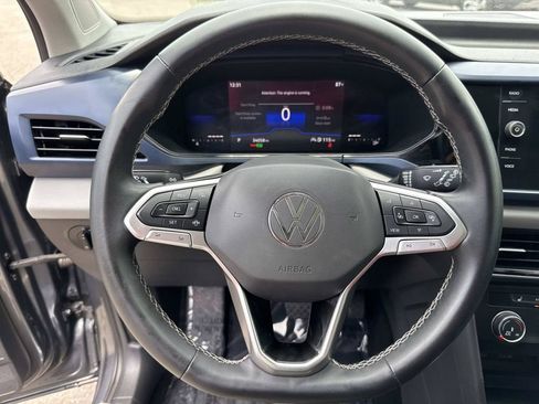 Used 2022 Volkswagen Taos SE w/ Panoramic Sunroof Package FWD image 38