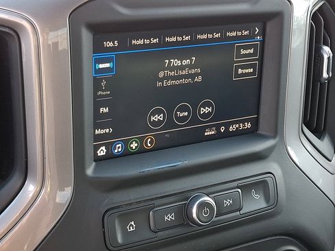 Used 2021 Chevrolet Silverado 2500 Custom w/ Custom Convenience Package image 17