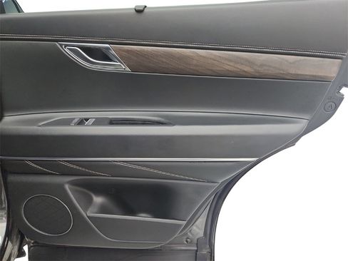 Used 2024 Genesis GV80 2.5T image 28