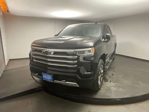 Certified 2023 Chevrolet Silverado 1500 High Country w/ Technology Package image 3