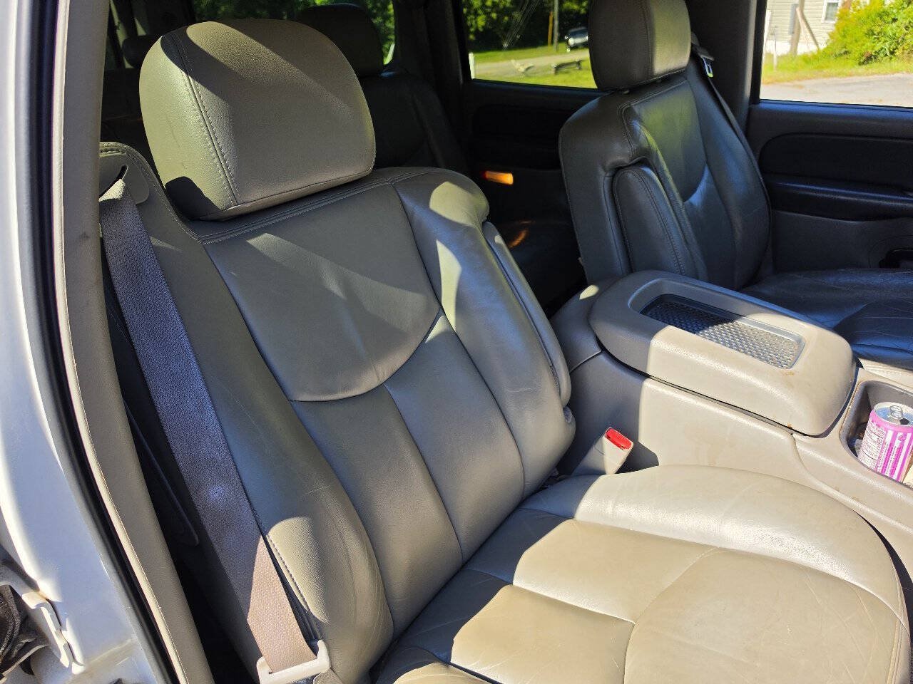 Used 2003 GMC Yukon XL SLT w/ 1SD Preferred Equipment Group AWD/4WD image 12