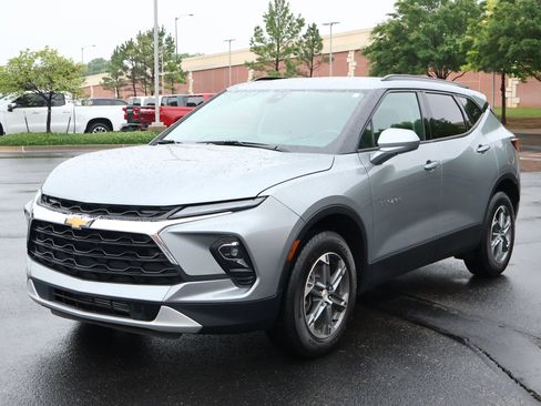 Used 2024 Chevrolet Blazer LT w/ Convenience Package FWD image 28