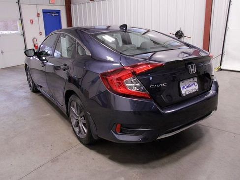 Used 2019 Honda Civic EX image 3