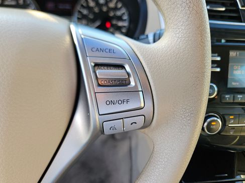 Used 2014 Nissan Altima 2.5 S w/ Display Audio Package FWD image 20