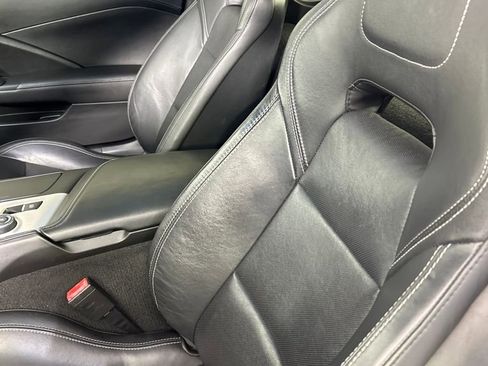 Used 2019 Chevrolet Corvette Stingray Coupe w/ 1LT image 13