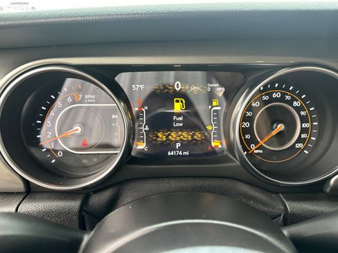 Used 2021 Jeep Gladiator Overland image 26