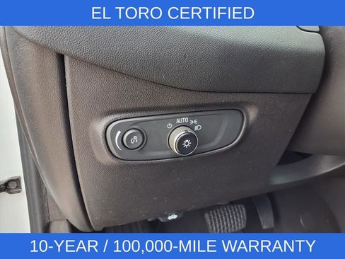 Used 2022 Chevrolet Equinox LT image 24