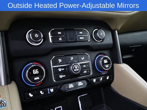 Used 2024 Chevrolet Suburban Premier RWD image 16