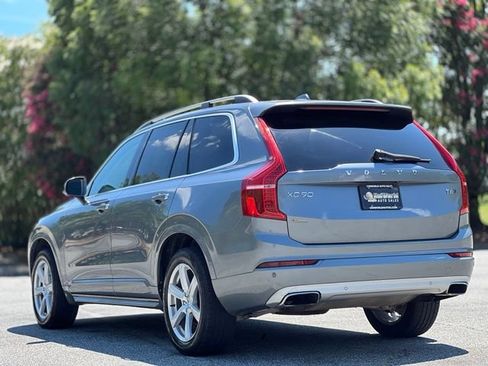 Used 2018 Volvo XC90 T6 Momentum w/ Momentum Plus Package AWD/4WD image 7
