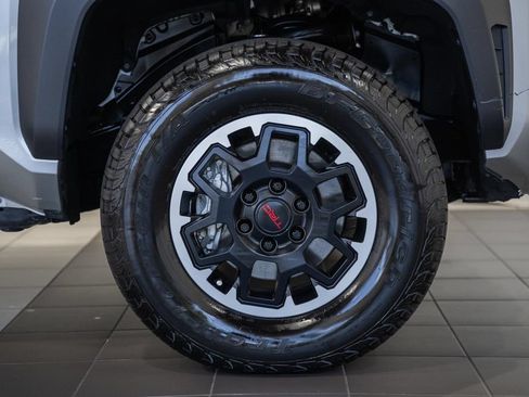 Used 2024 Toyota Tacoma TRD Off-Road w/ TRD Off Road Upgrade Package AWD/4WD image 15