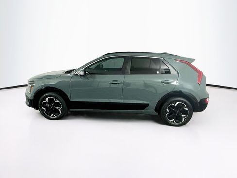 Used 2023 Kia Niro Wind w/ Wind Preserve Package FWD image 4