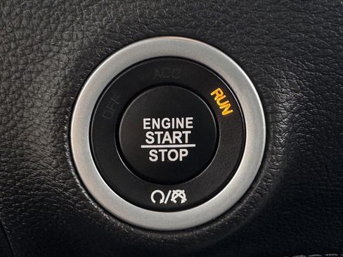 Used 2021 Dodge Challenger R/T Scat Pack RWD image 21