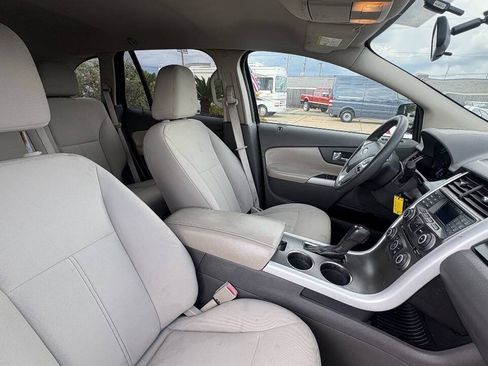 Used 2011 Ford Edge SE FWD image 4