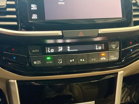 Used 2017 Honda Accord EX-L image 24