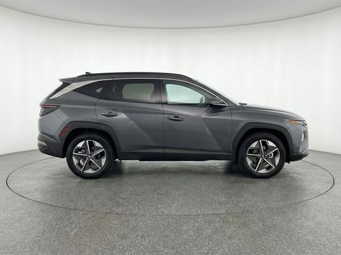 Used 2025 Hyundai Tucson SEL AWD/4WD image 11