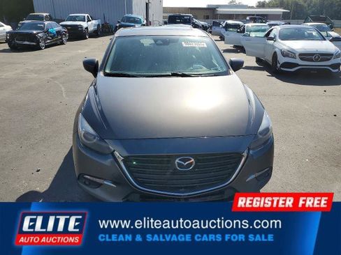 Used 2018 MAZDA MAZDA3 Grand Touring image 9