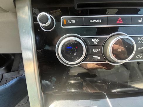 Used 2016 Land Rover Range Rover Supercharged image 41