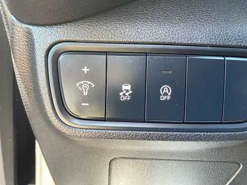 Certified 2023 Kia Soul LX FWD image 33