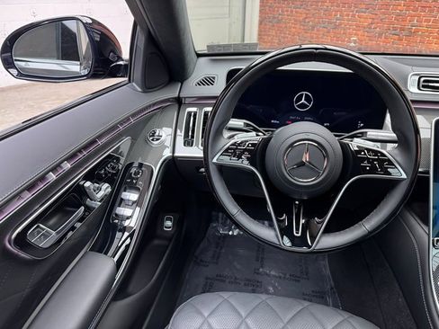 Used 2025 Mercedes-Benz S 580 S 580 image 13