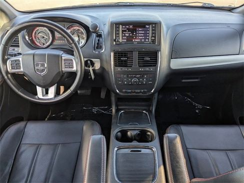 Used 2019 Dodge Grand Caravan GT image 17
