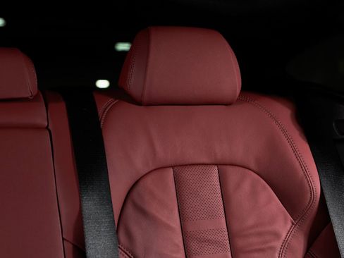 Used 2022 BMW X6 xDrive40i w/ Executive Package image 19