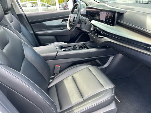 Certified 2025 Nissan Murano SL AWD/4WD image 35