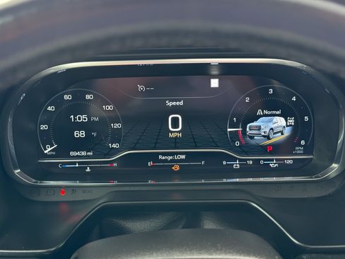 Used 2022 GMC Yukon SLT AWD/4WD image 40