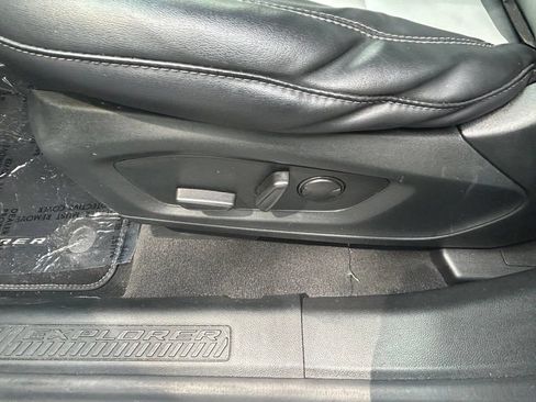 Used 2023 Ford Explorer XLT w/ Equipment Group 202A RWD image 16